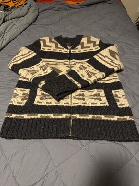 Pendleton charcoal and Cream Zip-Front Geometric Knit Sweater